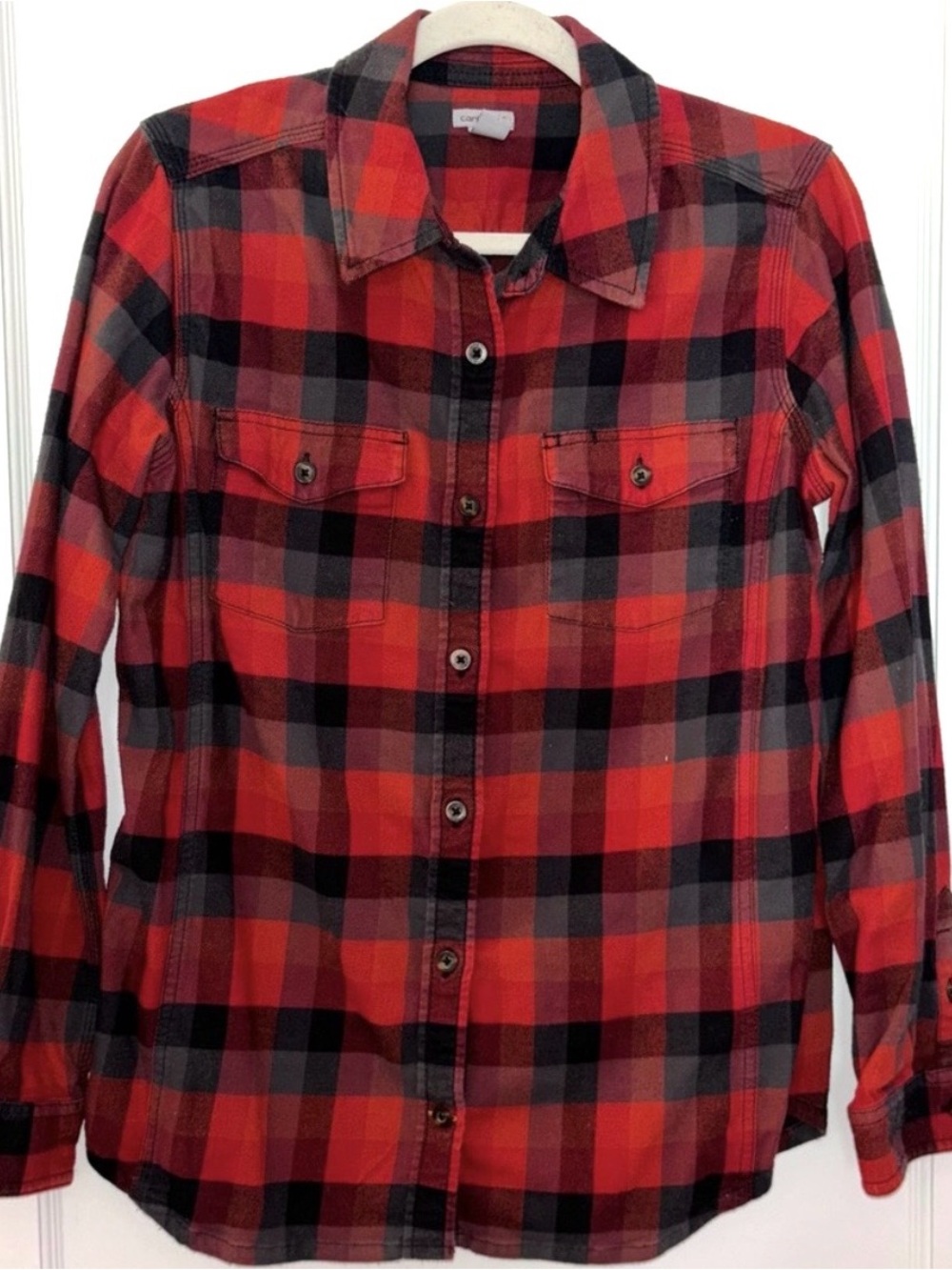 Carhartt Women’s Red & Black Plaid Button-Up Flannel Shirt
